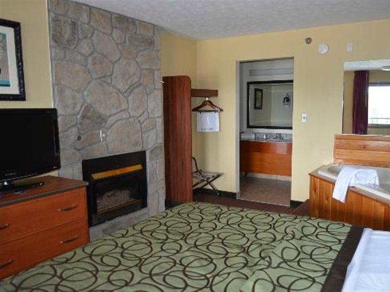 Baymont By Wyndham Pigeon Forge Near Island Drive Hotel Exterior photo