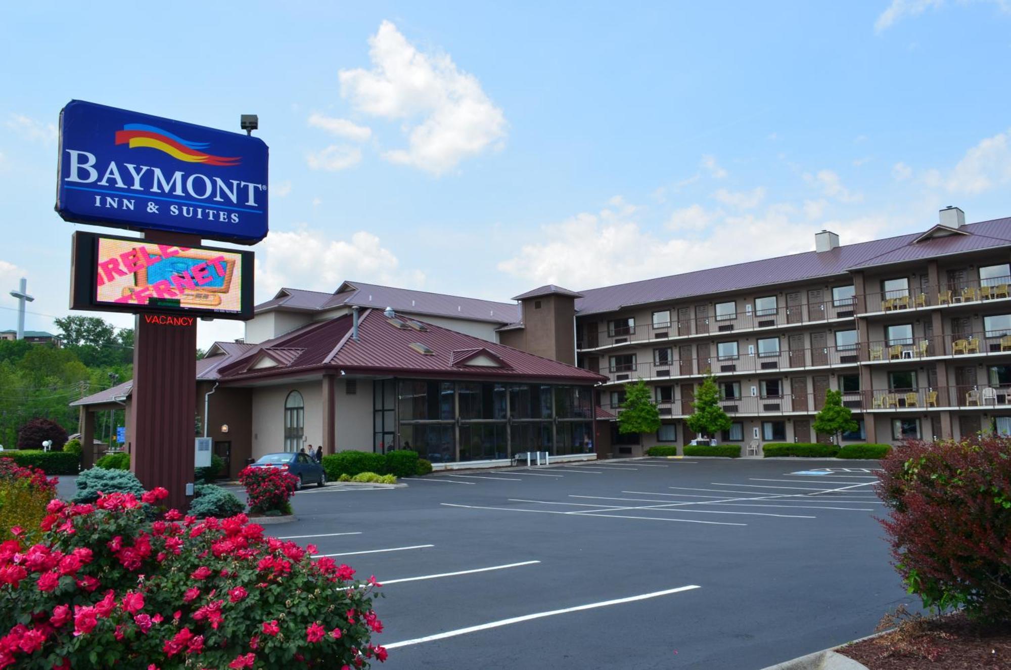 Baymont By Wyndham Pigeon Forge Near Island Drive Hotel Exterior photo